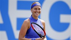 Petra Kvitová má v Birminghamu dal�í d�vod k úsm�vu - práv� zdolala Naomi...