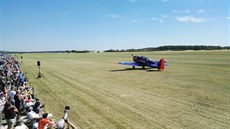 Letoní Memorial Air Show se opt zúastní i mistr svta v Red Bull Air Race Martin onka.