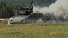 Obrnnec Lynx bhem armádních test na Libavé