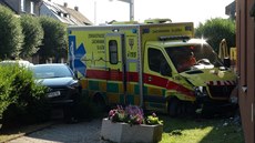 V Horních Poernicích bourala sanitka peváející pacientku (20.6.2017)