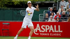 Tomá� Berdych returnuje v exhibici s Rafaelem Nadalem.