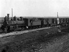 Transportní vlak, který vyjel 14. ervna 1917 ze stanice Sarny, kde se ped...