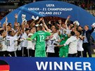 Nmetí fotbalisté slaví triumf na mistrovství Evropy hrá do 21 let.