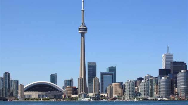 Toronto nabízí tři velké sportovní kluby. Hrdí jsou tu stejně na hokejové Maple Leafs, basketbalové Raptors i baseballové Blue Jays.
