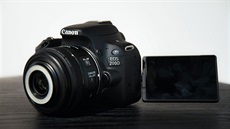 Canon EOS 200D.