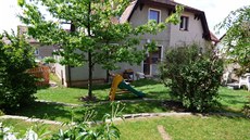 A� se oprava domku dokon�í, budou mít d�ti ideální zázemí.