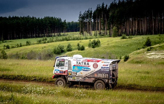 Martin Kolomý na trati Rallye Hedvábné stezky.