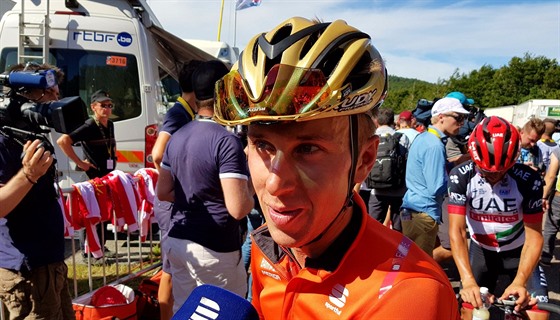 Ondej Cink pi rozhovoru s novinái v cíli páté etapy Tour de France.