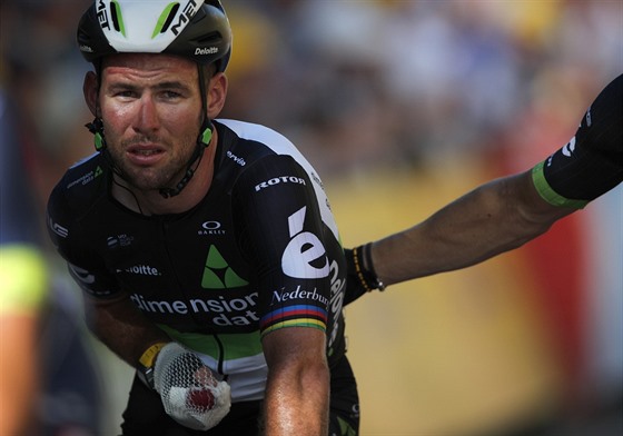 Mark Cavendish v cíli tvrté etapy Tour de France