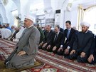 Syrský prezident Baár Asad bhem modlitby pi píleitosti svátku íd al-fitr v...
