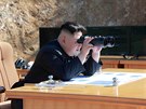 Severokorejský vdce Kim ong-un pihlíí testu mezikontinentální stely...