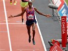 JSEM PRVNÍ. Britský atlet Mo Farah v cíli vítzného závodu na 3000m na mítinku...
