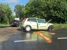 P�i sr�ce dvou automobil� na Hodon�nsku zem�eli v ned�li odpoledne �ty�i lid�....