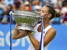 Karolína Plíková, vítzka turnaje v Eastbourne