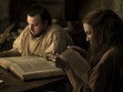 John Bradley jako Sam Tarly, Hannah Murray jako Gilly. Zábr ze sedmé série...