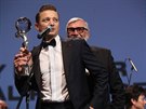 Jeremy Renner převzal cenu od Jiřího Bartošky a v emotivním proslovu upozornil...
