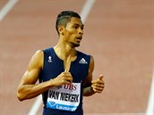 Wayde van Niekerk v cli bhu na 400 metr bhem Diamantov ligy v Lausanne.