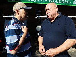 Na tradiním golfovém turnaji nechybl ani Marek Eben a Andrej Hryc (5....