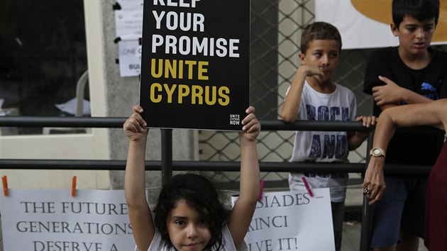 Jednn o sjednocen Kypru skonila krachem (6. ervence 2017)