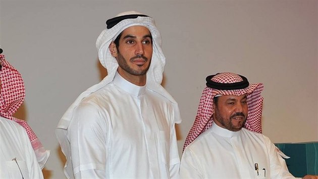 Hassan Jameel (druhý zleva) při slavnostním předávání cen v Saúdské Arábii v roce 2016