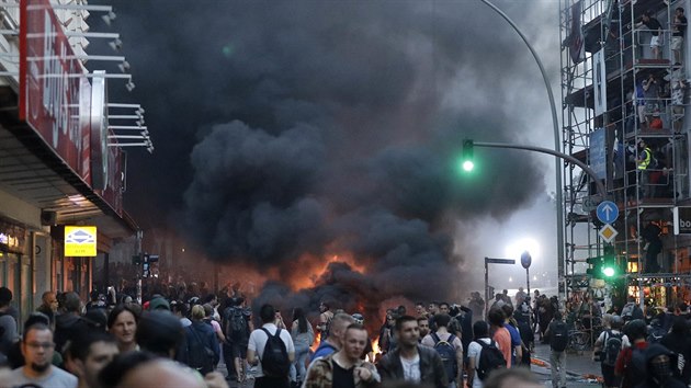 Pten protesty v ulicch Hamburku, kde probh summit G20