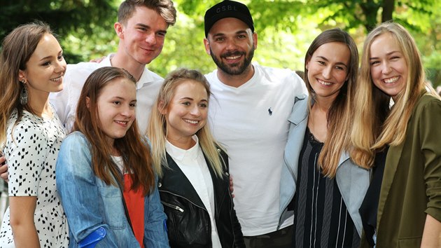Youtubeři se na karlovarském festivalu setkali s fanoušky. (4. července 2017)