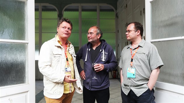 V Poštovním dvoře se sešla režisérská trojice - Igor Chaun, Bohdan Sláma a Saša Gedeon (4. července 2017).