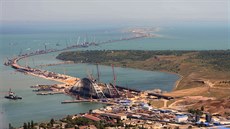 Stavba Kerského mostu na Krym (30. ervna 2017)