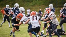 Momentka z duelu Ostrava Steelers (modrá) vs. Prague Lions.