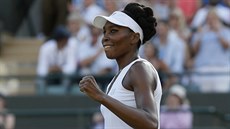 Venus Williamsová postupuje do osmifinále Wimbledonu.