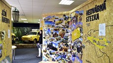 Po výstavách v Brně a Plzni zaparkovaly žluté trabanty cestovatele Dana Přibáně...