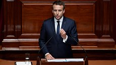 Francouzský prezident Emmanuel Macron pronesl projev p�ed �leny obou komor...