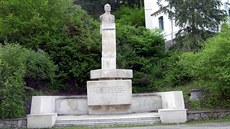 Pomník S. K. Neumanna v Bílovicích nad Svitavou