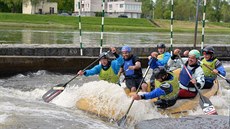 Ranní sprcha byla celkem zbyte�ná, první v�c, která nás napadne, kdy� se...