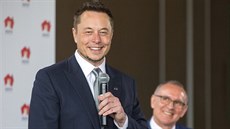 éf Tesly Elon Musk v Adelaide pedstavuje svj projekt obí baterie pro...