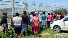 Po zprávách o násilí se ped vznicí ve mst Acapulco na jihozápad Mexika se...