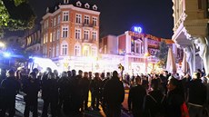 Sobotní veer v ulicích Hamburku, kde probíhal summit G20. (8.7.2017)