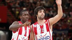 Patrick Beverley (vlevo) a Milo� Teodosi� na archivním snímku v dresech...