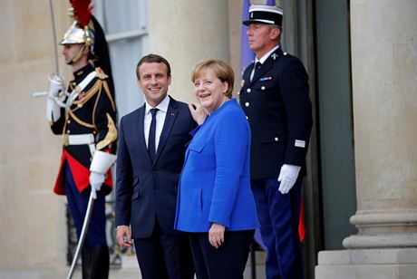 Francouzský prezident Emmanuel Macron a nmecká kancléka Angela Merkelová