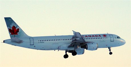 Letoun A320 spolenosti Air Canada