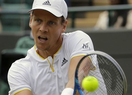 Tom Berdych se radoval z vtzstv na juniorce v roce 2001.