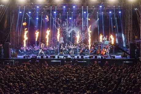 Nejnavtvovanjí hudební akcí ve Zlínském kraji je kadoron metalový festival Masters of Rock ve Vizovicích.