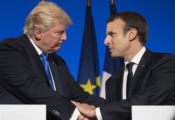 Donald Trump s francouzským prezidentem Macronem.