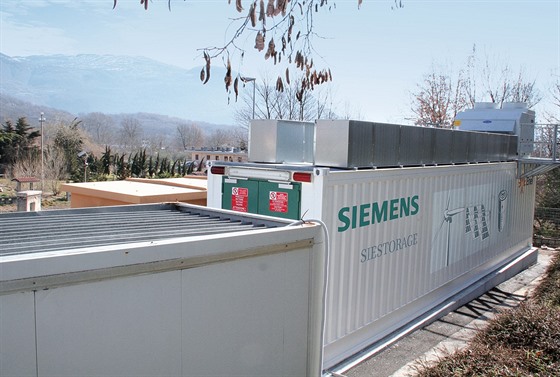 Úložiště elektřiny Siestorage od společnosti Siemens. Systém umožňuje uchovávat...