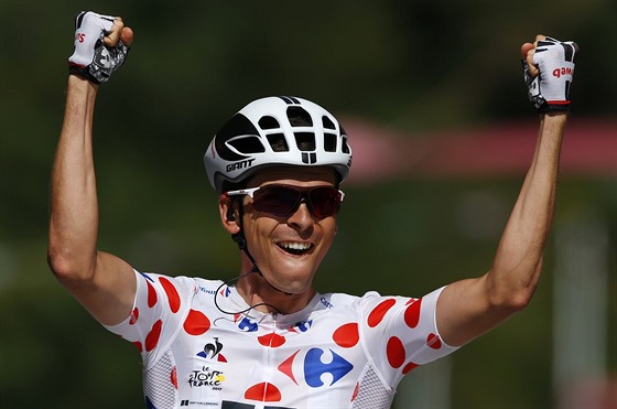 VTZ. Warren Barguil slav vtzstv ve tinct etap Tour de France.