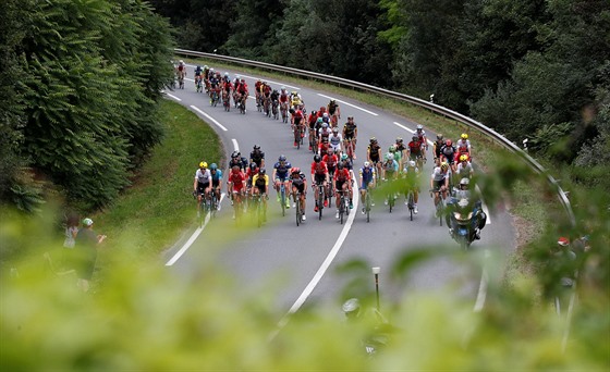 Cyklisté na trase letoní Tour