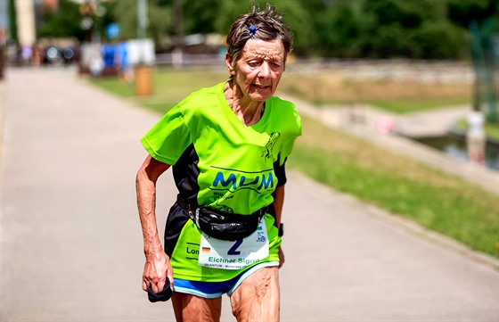 REKORDMANKA. Sigrid Eichnerová za svůj život zvládla 2 056 maratonů, jen dva muži na světě dokázali víc.