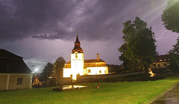 Úhrn sráek ve Vyskytné nad Jihlavou (na snímku) je slabý. Obyvatelé tam s...