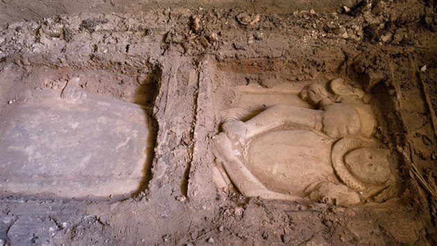 Nalezený náhrobek - asi Magdaleny z Kolovrat