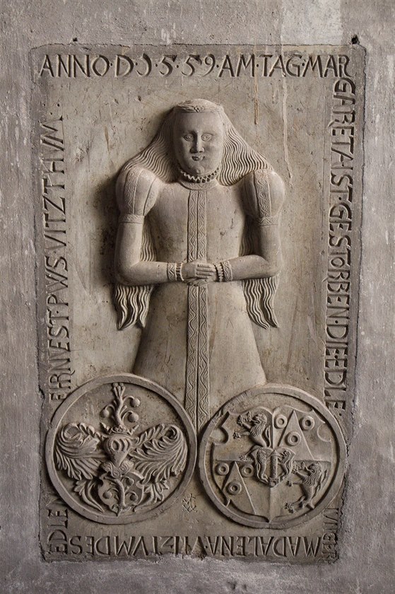 Nalezený náhrobní kámen - Magdalena starí 1559
